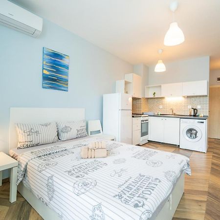 Cozy Little Apartment In Studentski Grad Sofía Exterior foto
