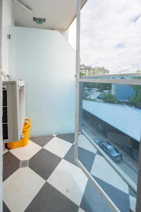 Cozy Little Apartment In Studentski Grad Sofía Exterior foto